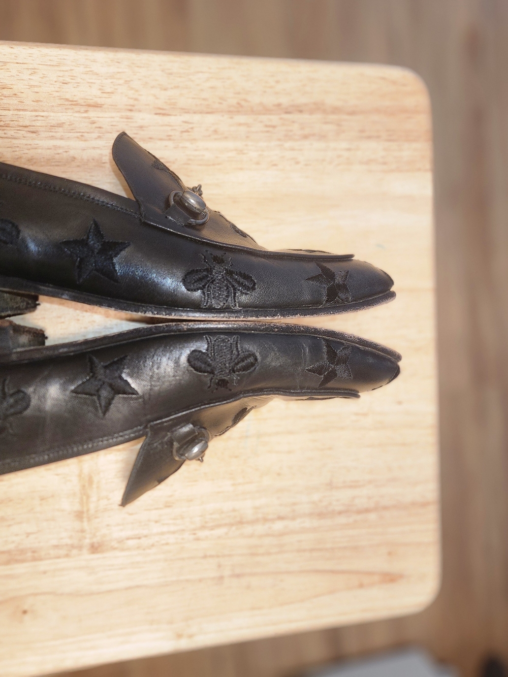 Gucci Men’s Black Leather Horsebit Loafers with Star Embroidery - Picture 3 of 6
